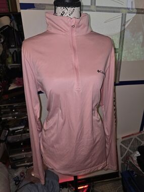 Columbia Women's Pink Quarter-Zip Long Sleeve Pullover W/Omni-Shade Technology.